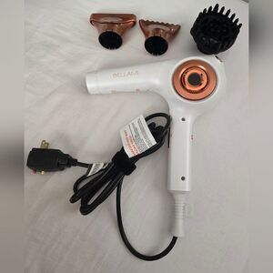 BELLAMI White and Rose Gold Hair Dryer with Nozzle & Diffuser Attachments